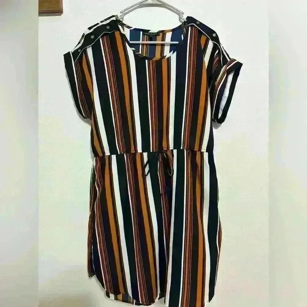 Striped Print Dress with Short Sleeves